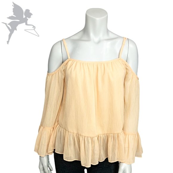 Lovers + Friends Tops - LOVERS + FRIENDS Romantic ruffle top